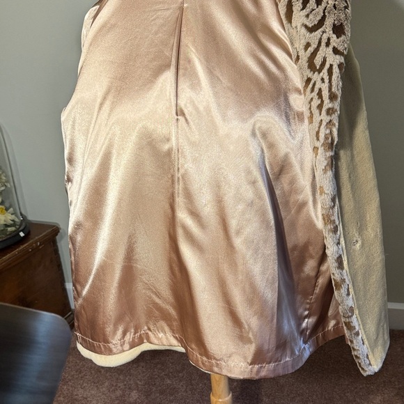 Coldwater Creek Cream Teddy Jacket with Leopard Accents - Picture 6 of 13